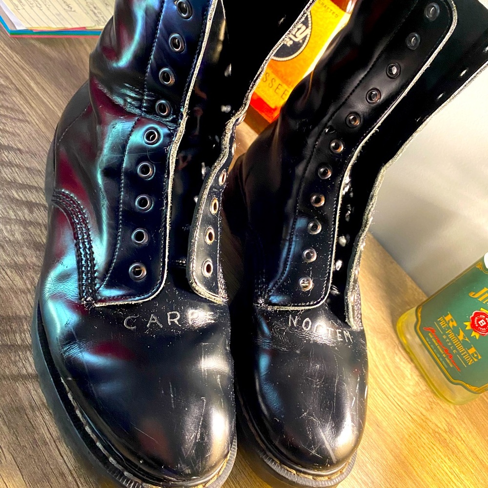 (Doc martens) Solovair 11 eye derby boots—original Dr. Martens